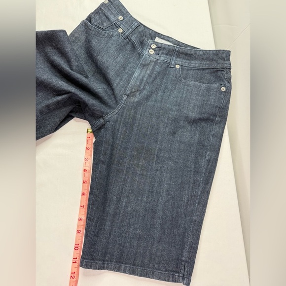 Chico’s Platinum Osmayda Denim Bermuda Shorts Size 4 - Picture 7 of 7